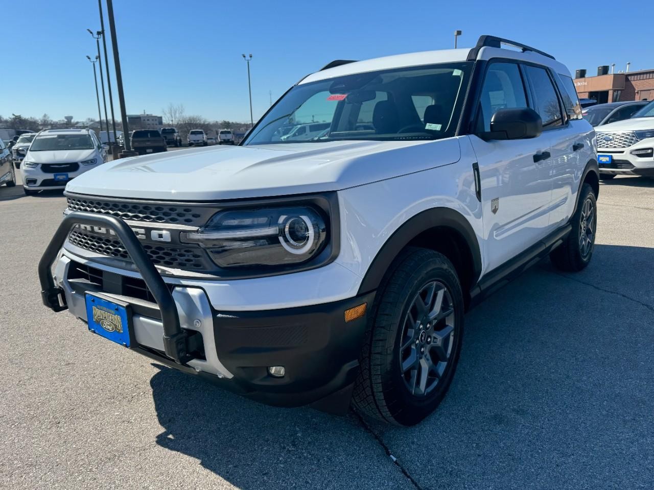Ford Bronco Sport Vehicle Full-screen Gallery Image 08