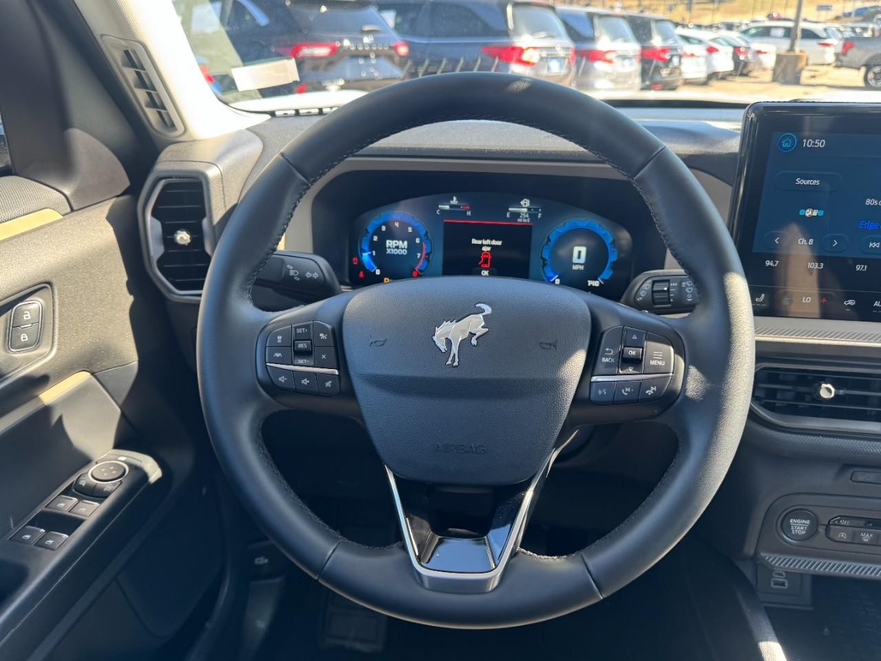 Ford Bronco Sport Vehicle Full-screen Gallery Image 12