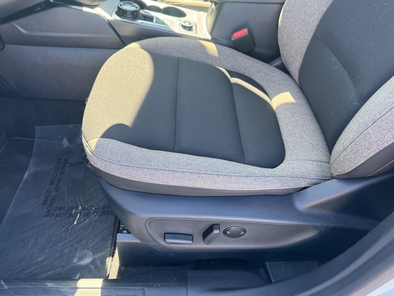 Ford Bronco Sport Vehicle Full-screen Gallery Image 14