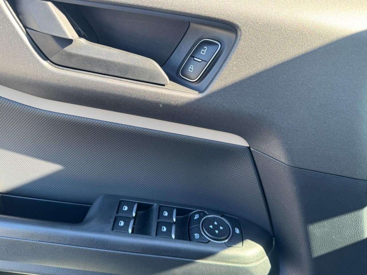 Ford Bronco Sport Vehicle Full-screen Gallery Image 15