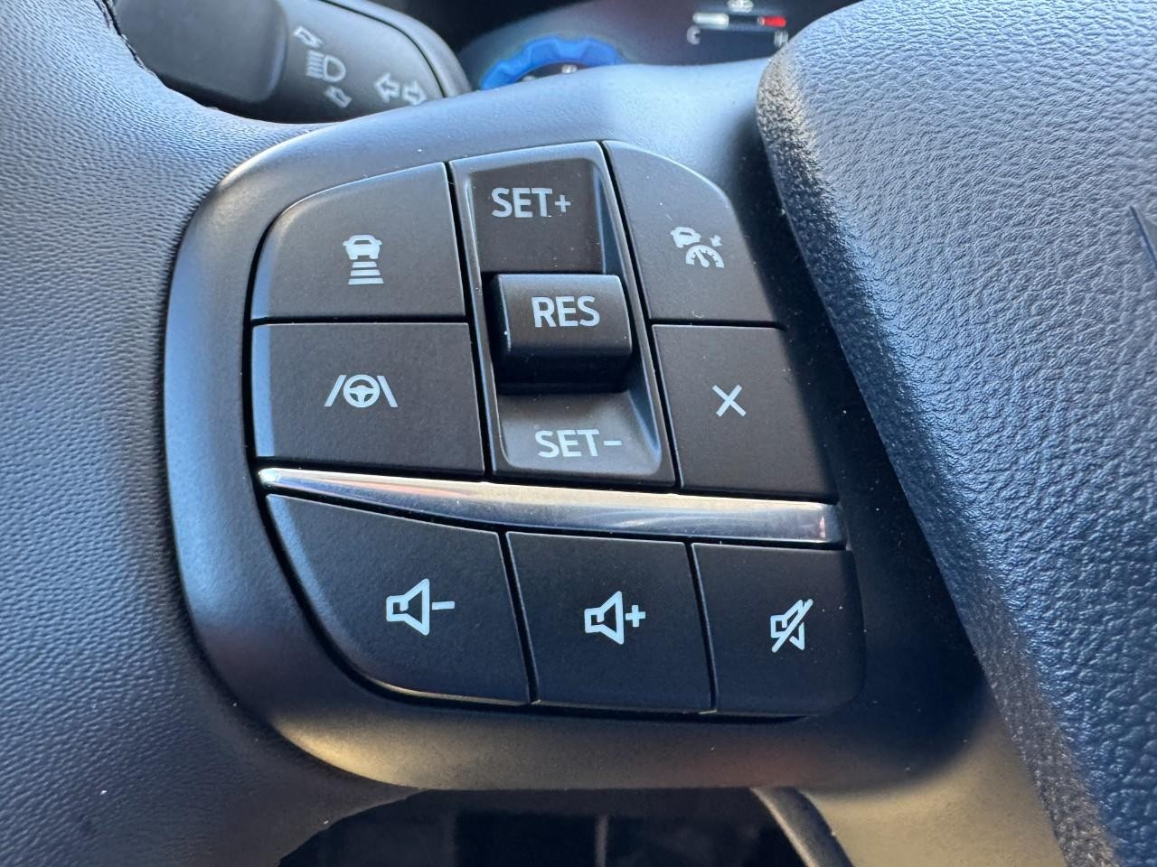 Ford Bronco Sport Vehicle Full-screen Gallery Image 16