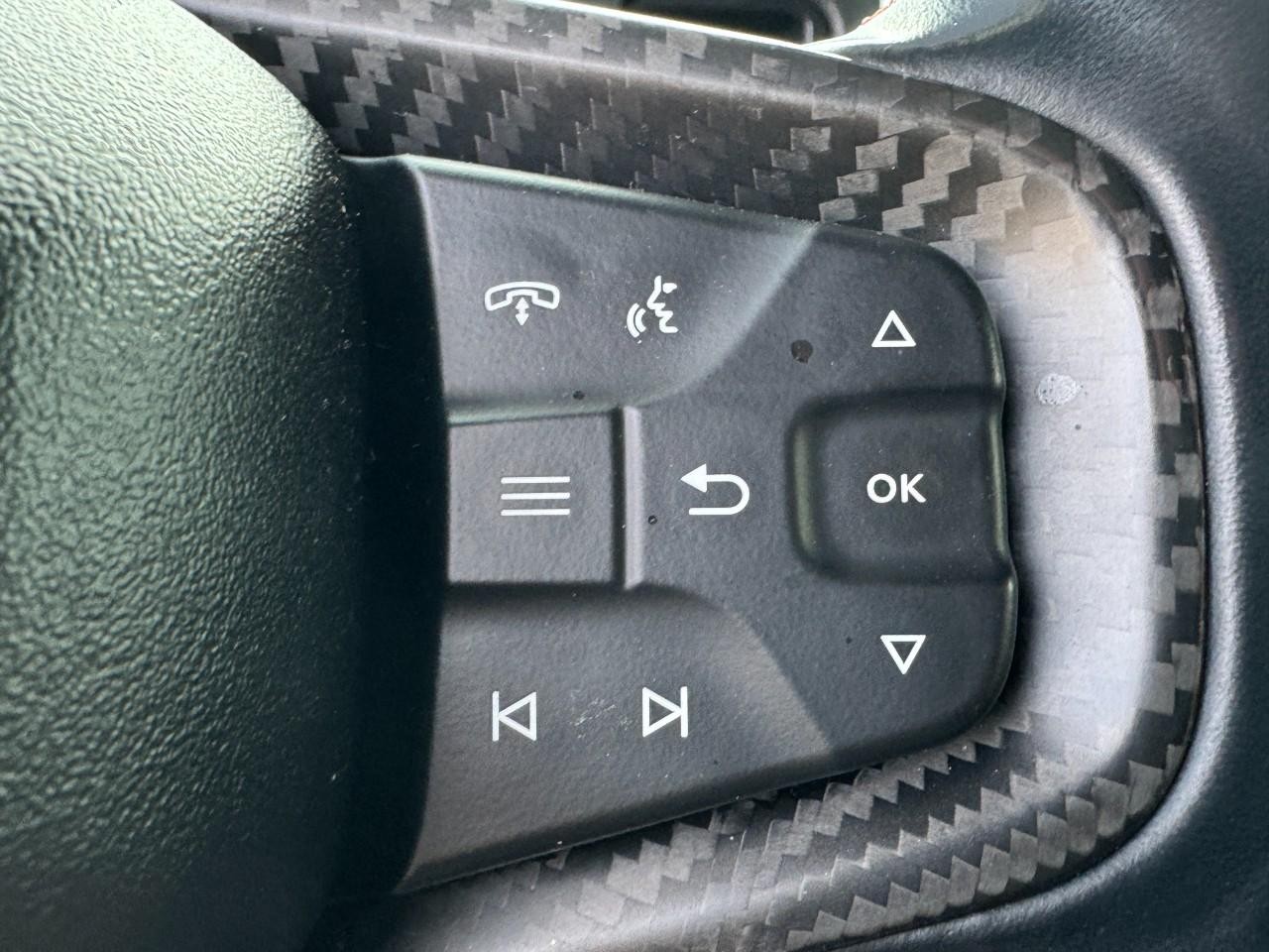 Ford Bronco Vehicle Full-screen Gallery Image 15