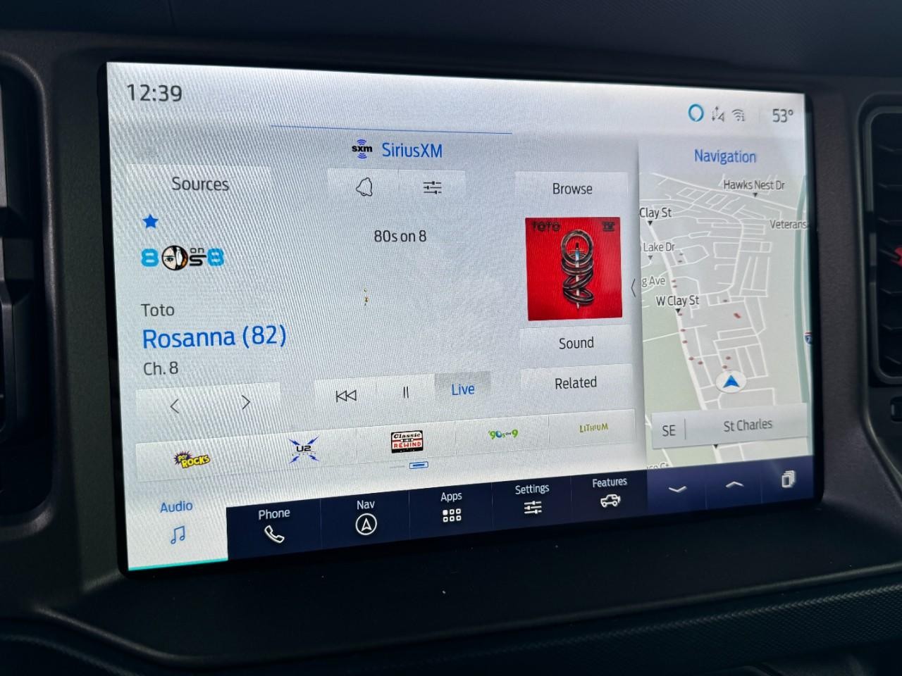 Ford Bronco Vehicle Full-screen Gallery Image 17