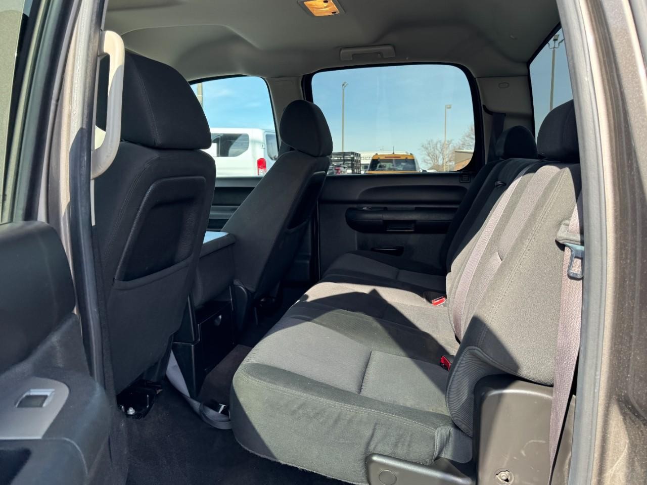 Chevrolet Silverado 1500 Vehicle Full-screen Gallery Image 09