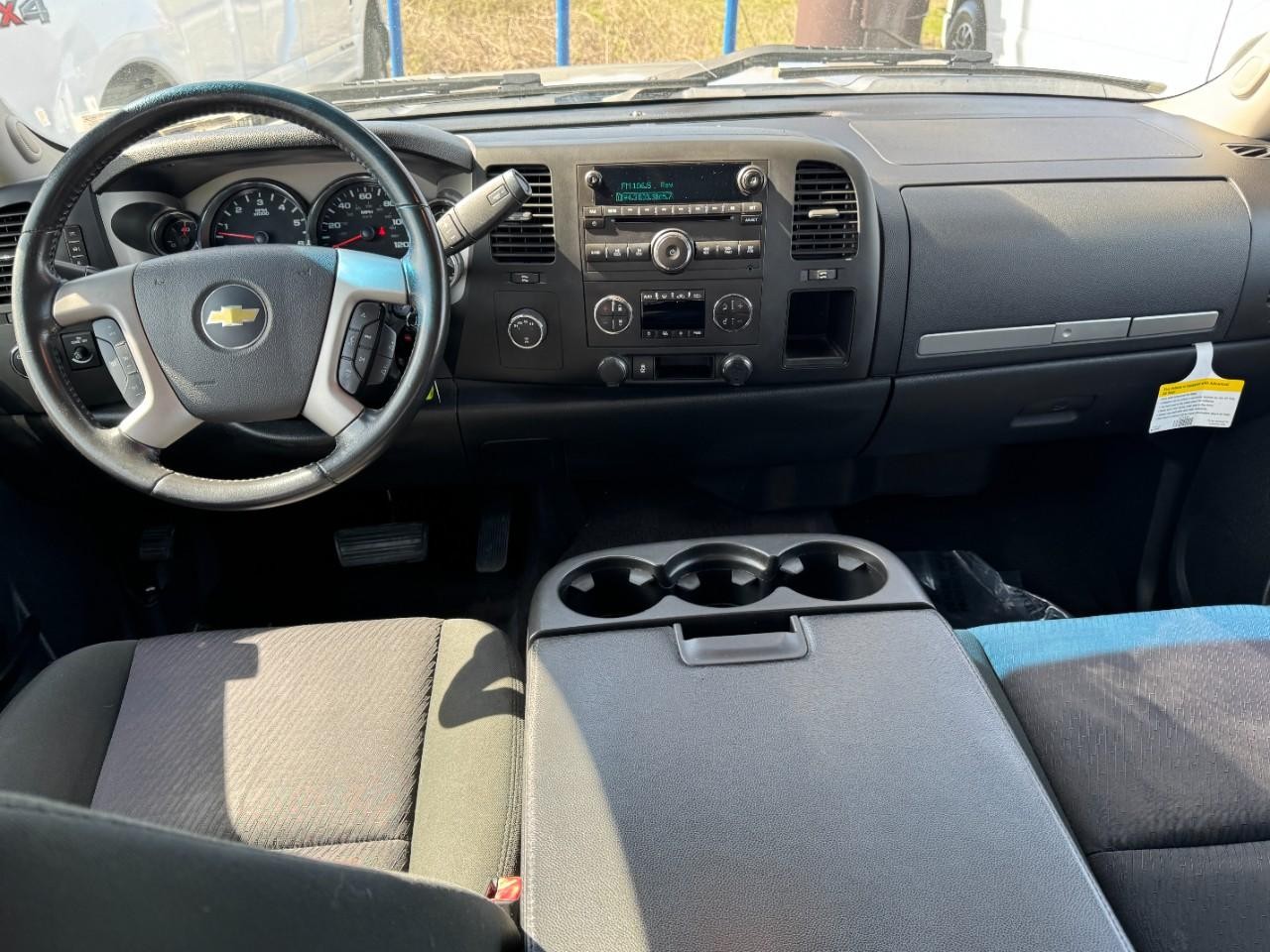 Chevrolet Silverado 1500 Vehicle Full-screen Gallery Image 10