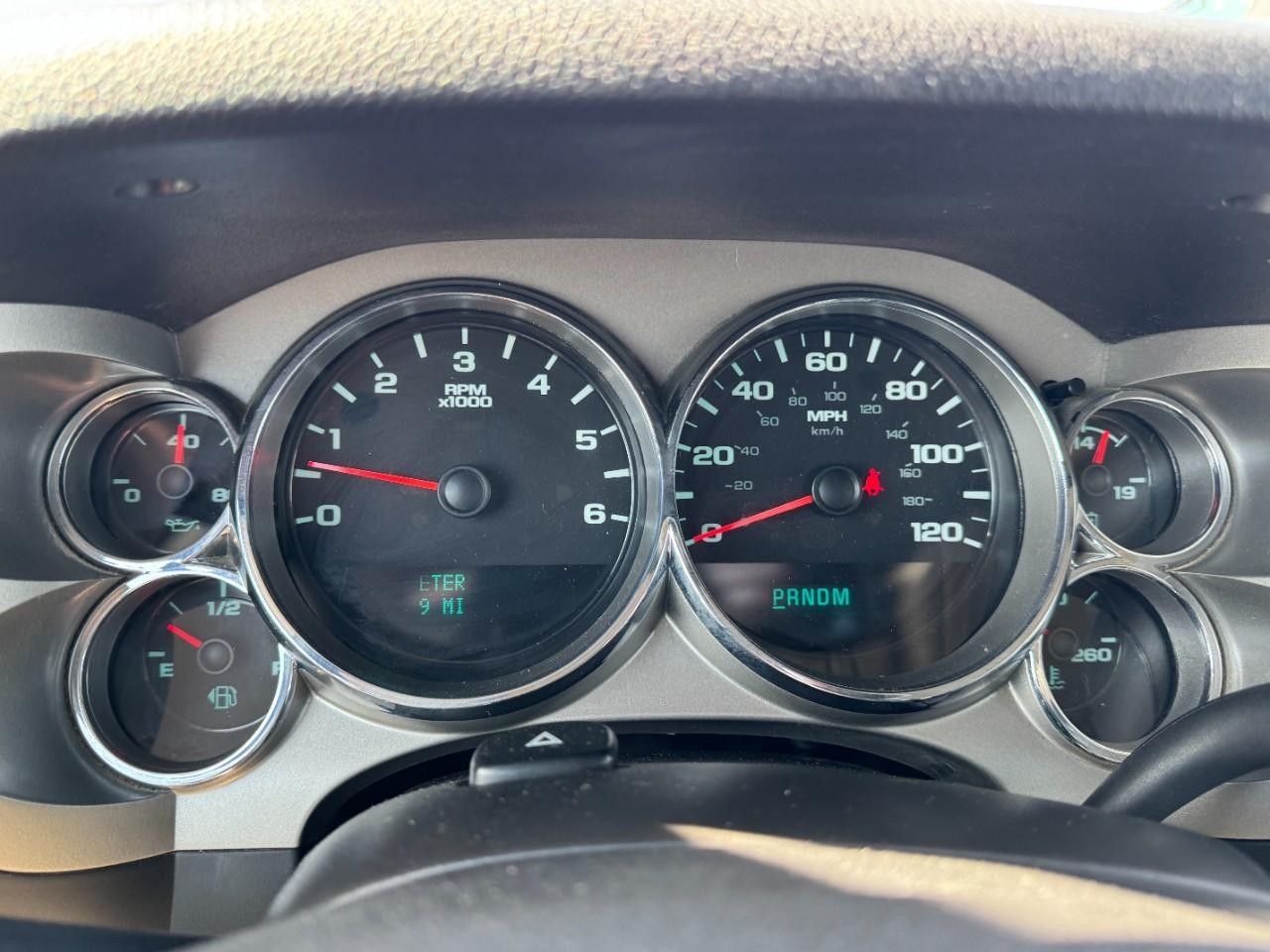 Chevrolet Silverado 1500 Vehicle Full-screen Gallery Image 18