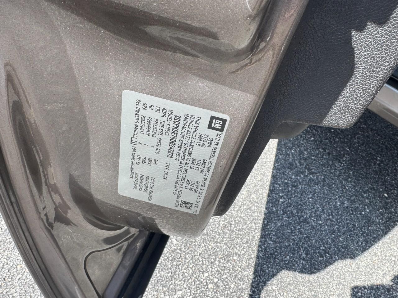 Chevrolet Silverado 1500 Vehicle Full-screen Gallery Image 19