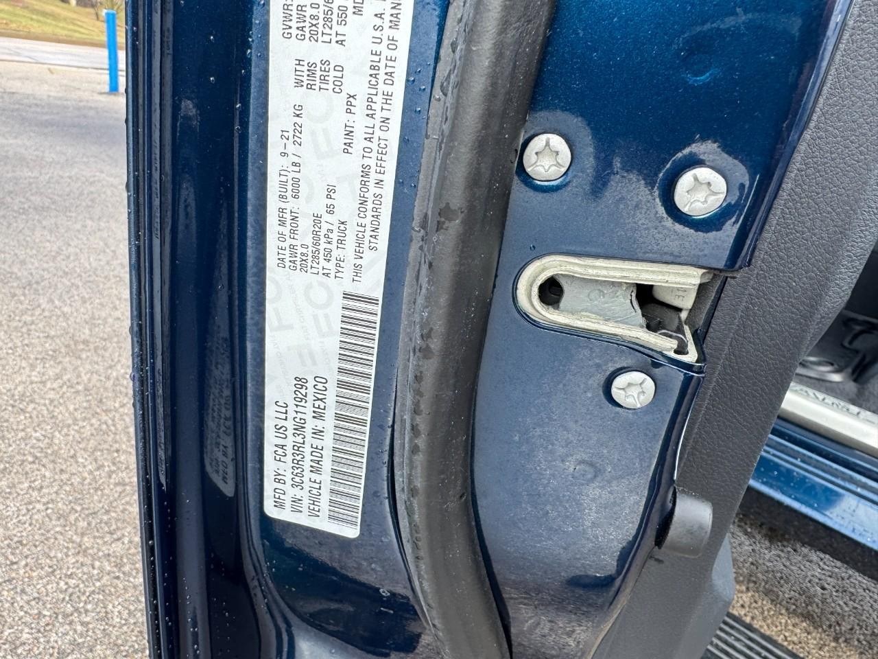 Ram 3500 Vehicle Full-screen Gallery Image 25