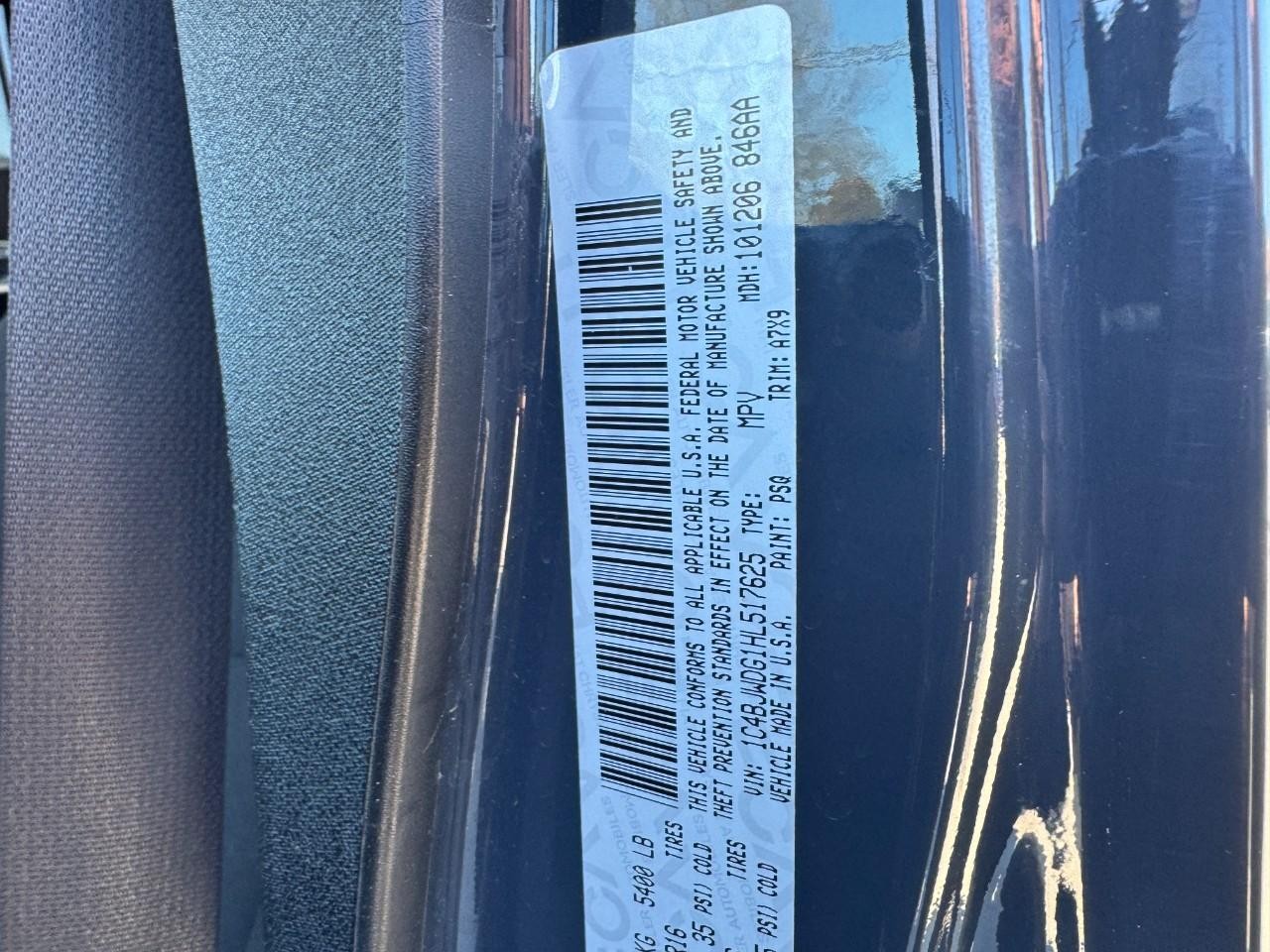 Jeep Wrangler Unlimited Vehicle Full-screen Gallery Image 20