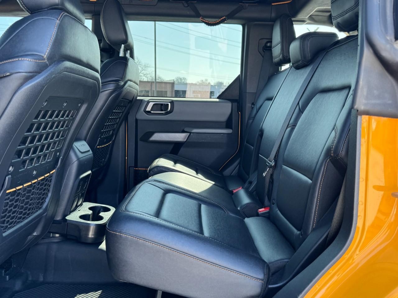 Ford Bronco Vehicle Full-screen Gallery Image 10