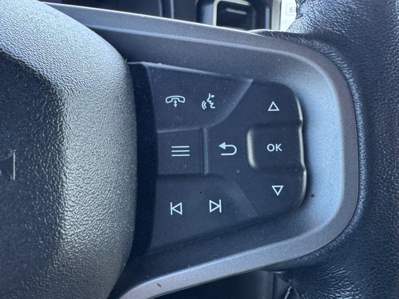 Ford Bronco Vehicle Full-screen Gallery Image 17