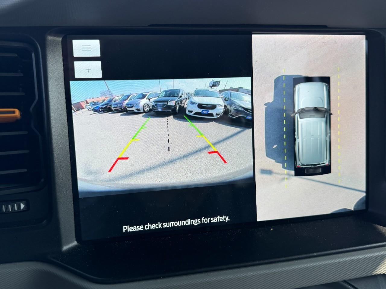 Ford Bronco Vehicle Full-screen Gallery Image 21