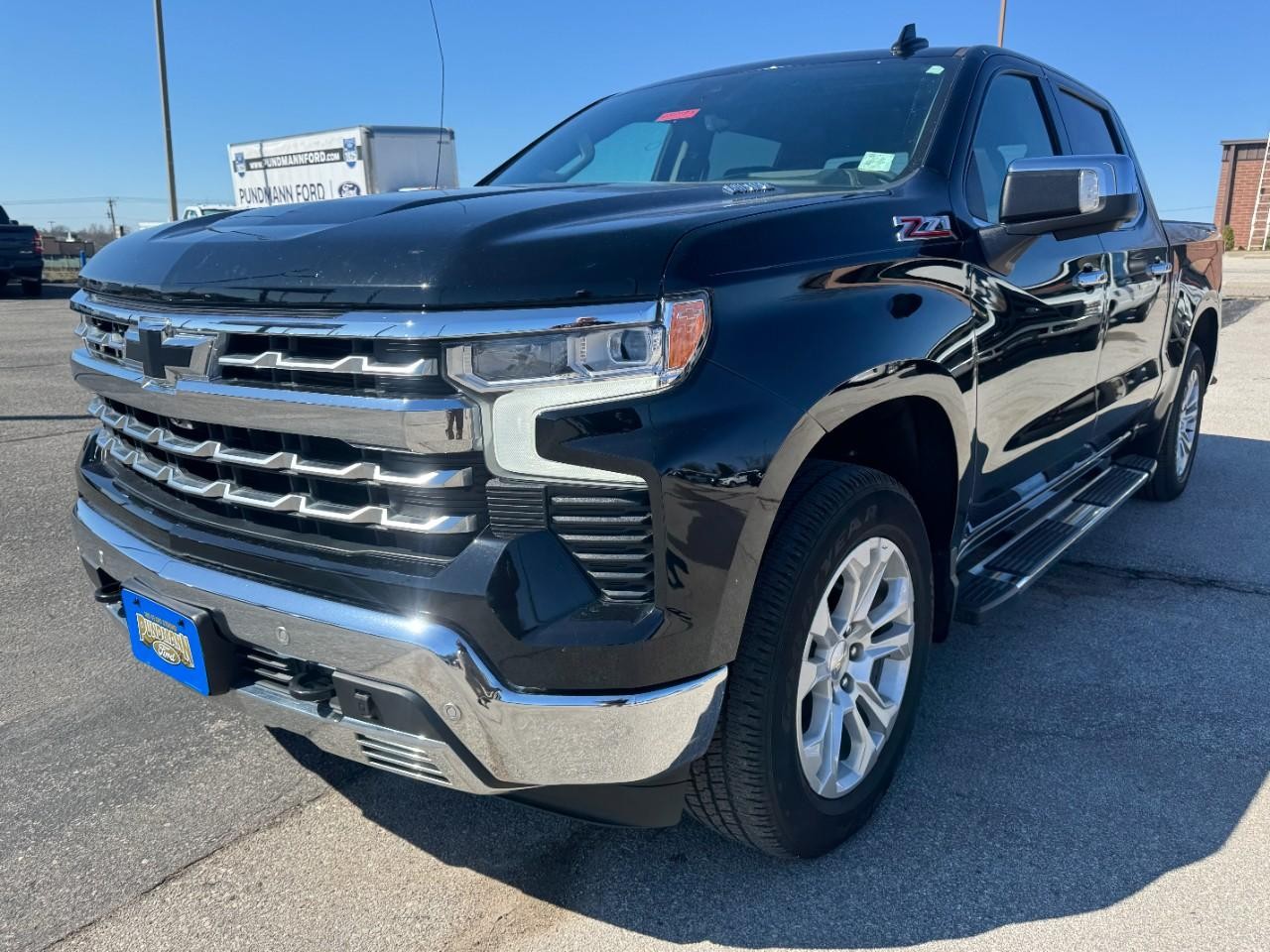 Chevrolet Silverado 1500 Vehicle Full-screen Gallery Image 08