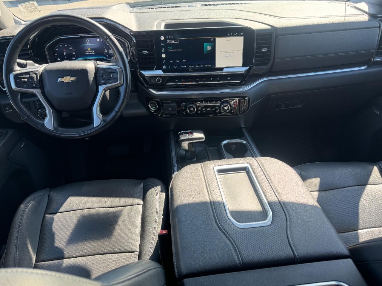 Chevrolet Silverado 1500 Vehicle Full-screen Gallery Image 12