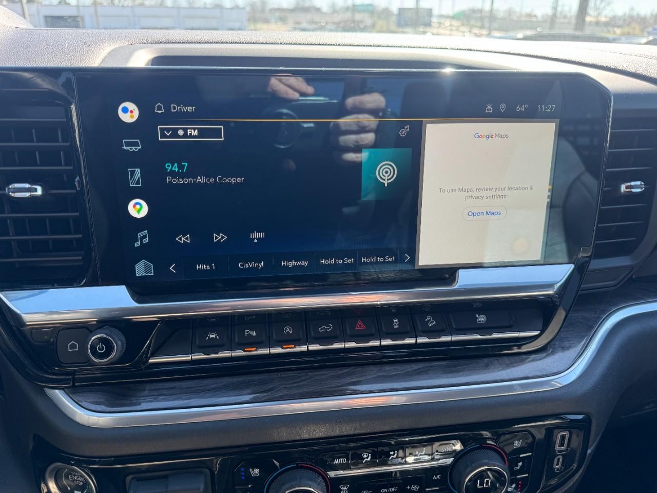 Chevrolet Silverado 1500 Vehicle Full-screen Gallery Image 21