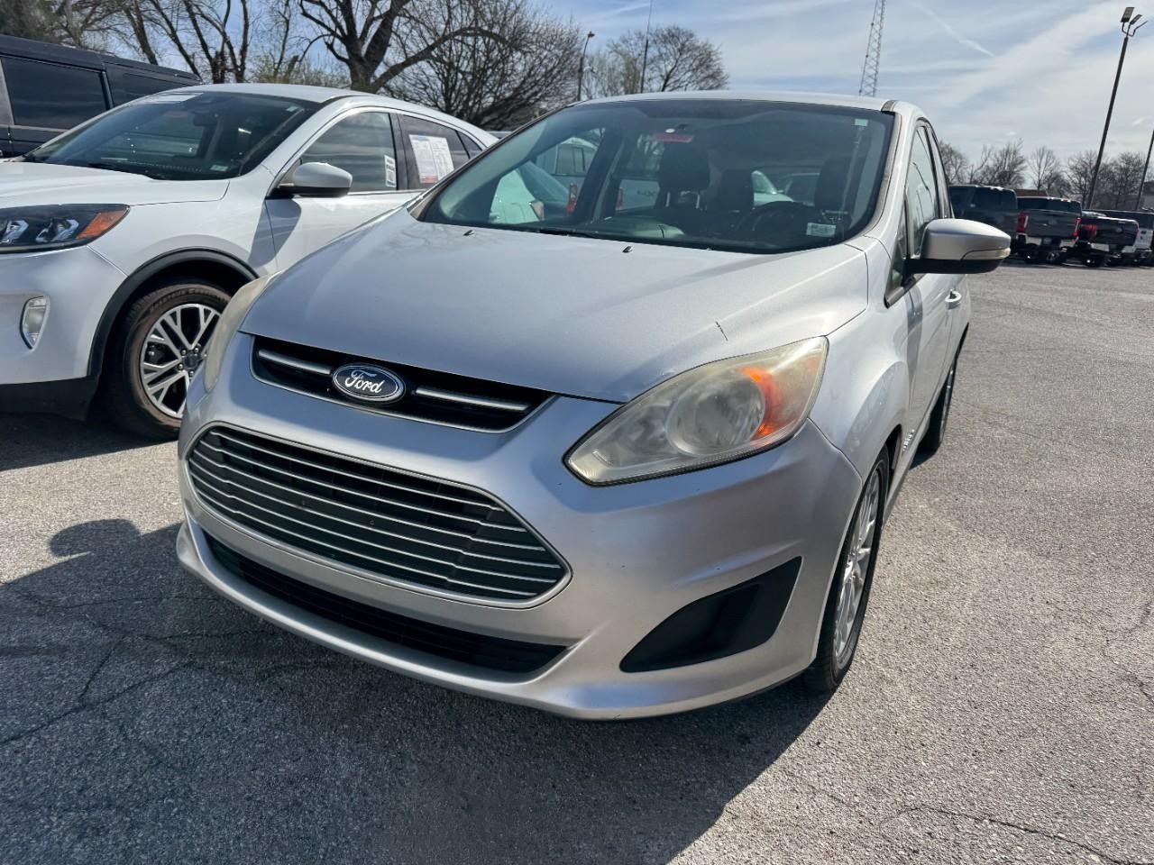 Ford C-Max Hybrid Vehicle Full-screen Gallery Image 07