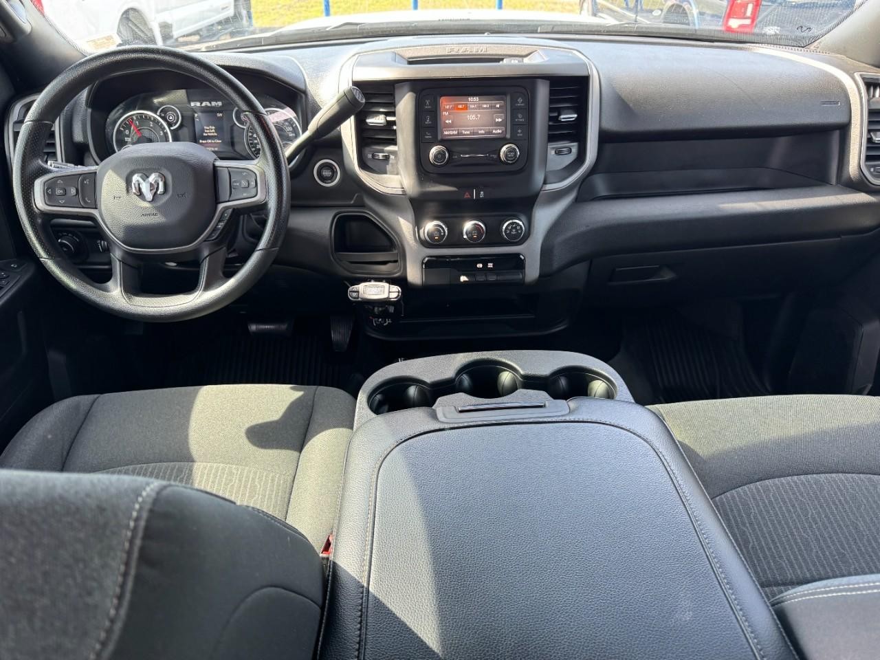 Ram 2500 Vehicle Full-screen Gallery Image 11