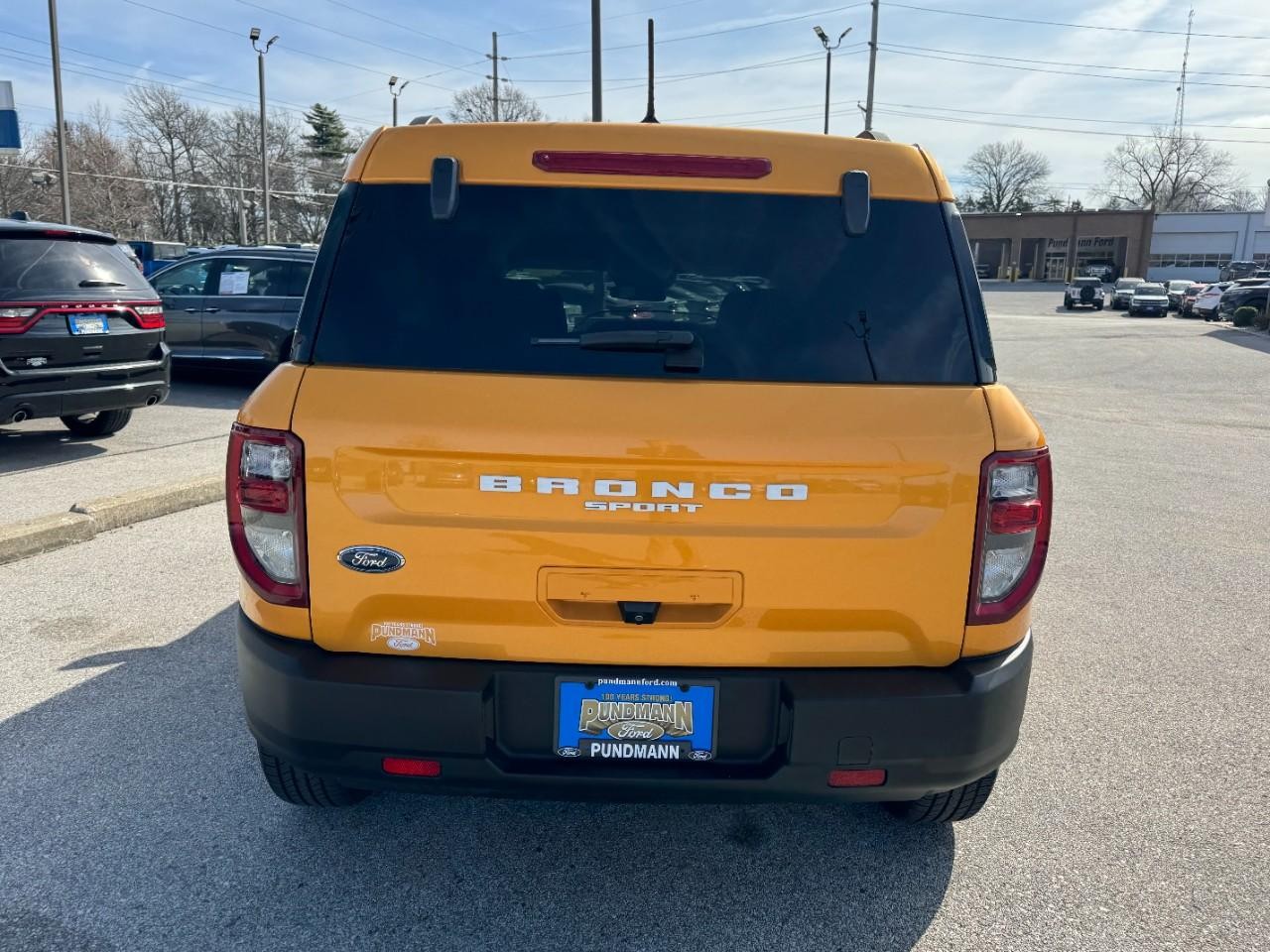 Ford Bronco Sport Vehicle Full-screen Gallery Image 04