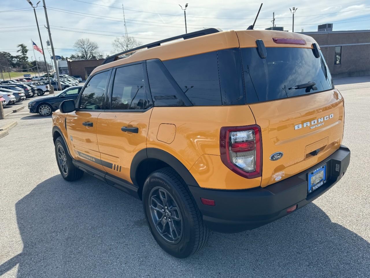 Ford Bronco Sport Vehicle Full-screen Gallery Image 05