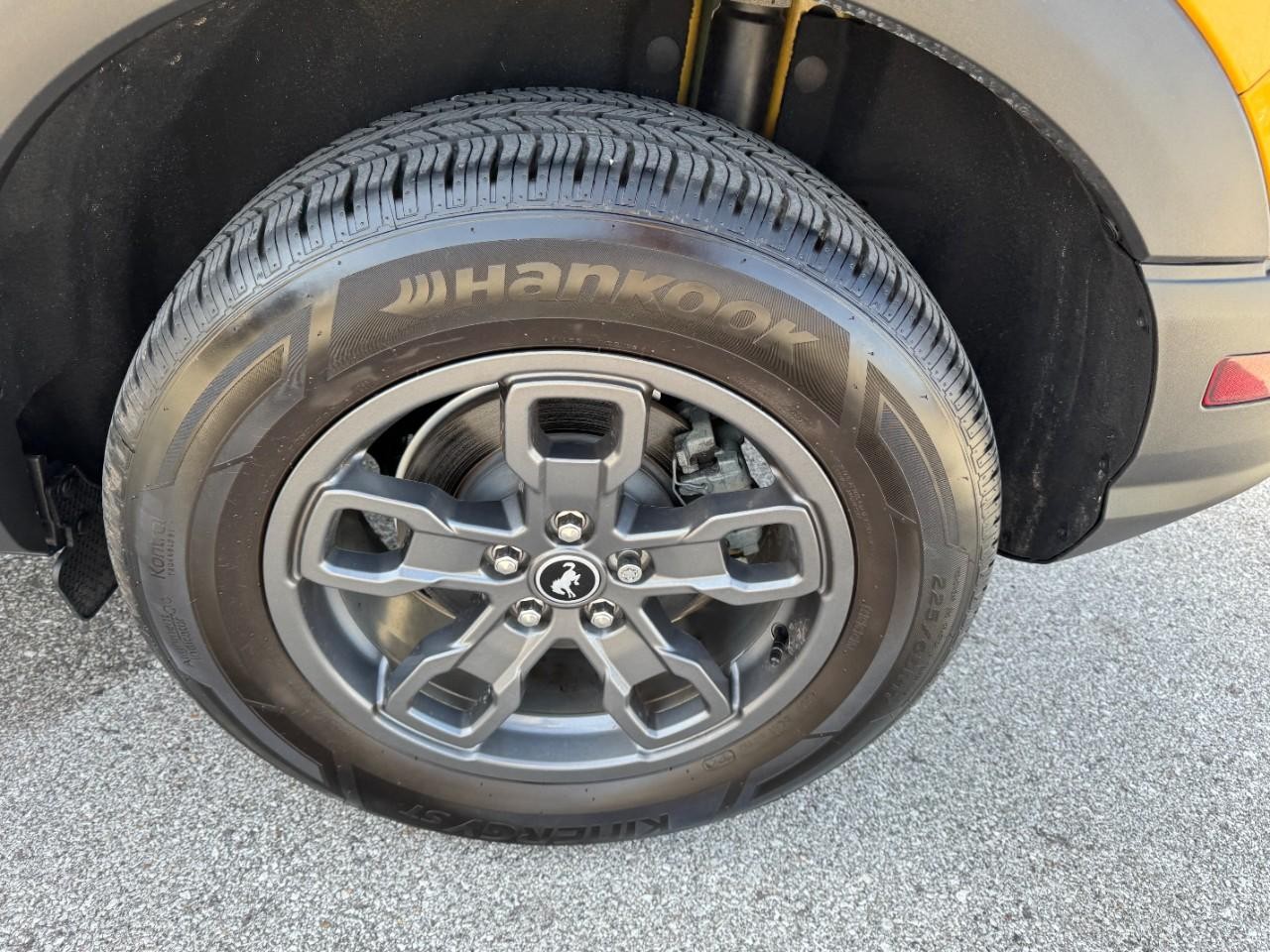 Ford Bronco Sport Vehicle Full-screen Gallery Image 07