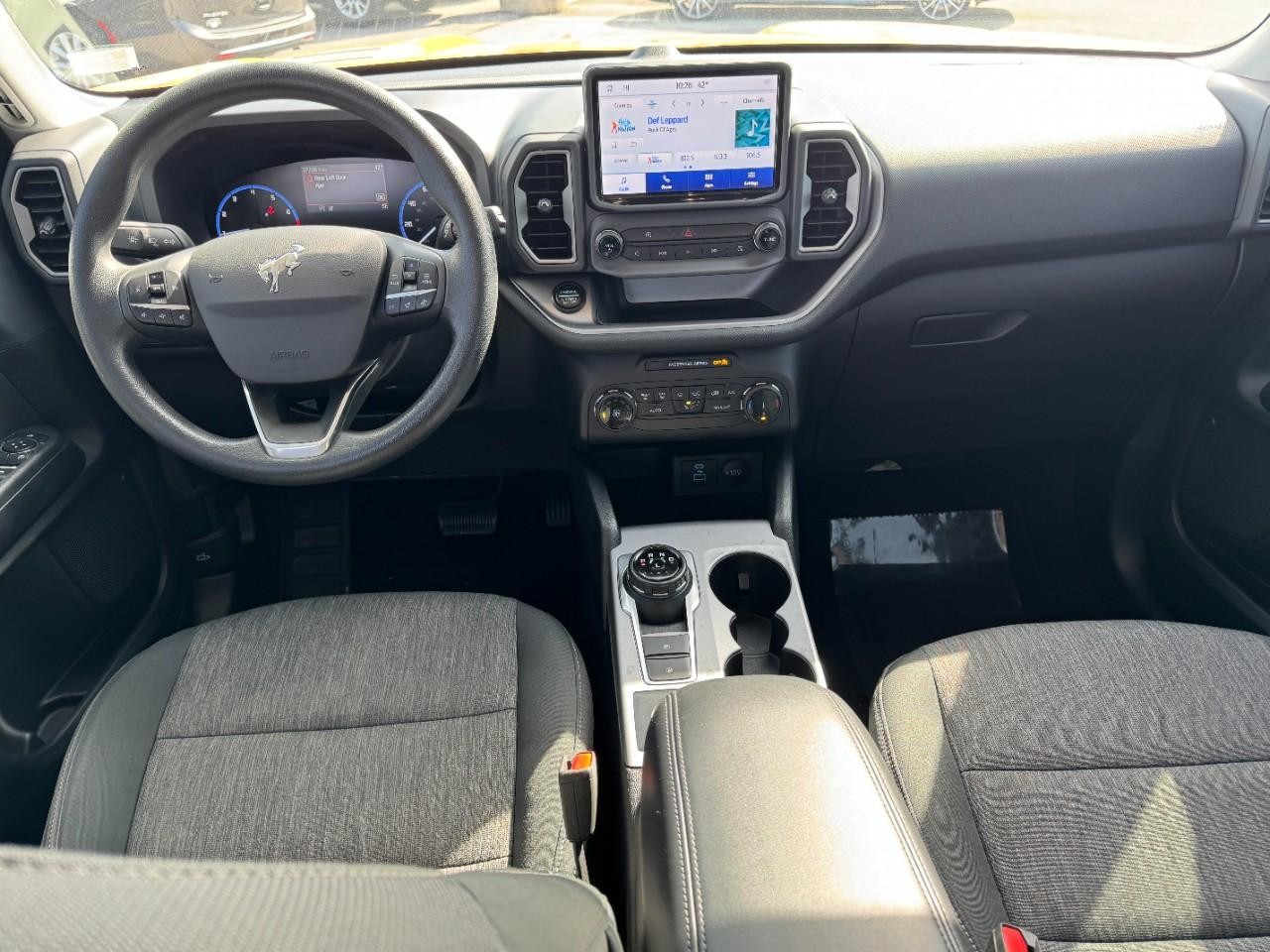 Ford Bronco Sport Vehicle Full-screen Gallery Image 11