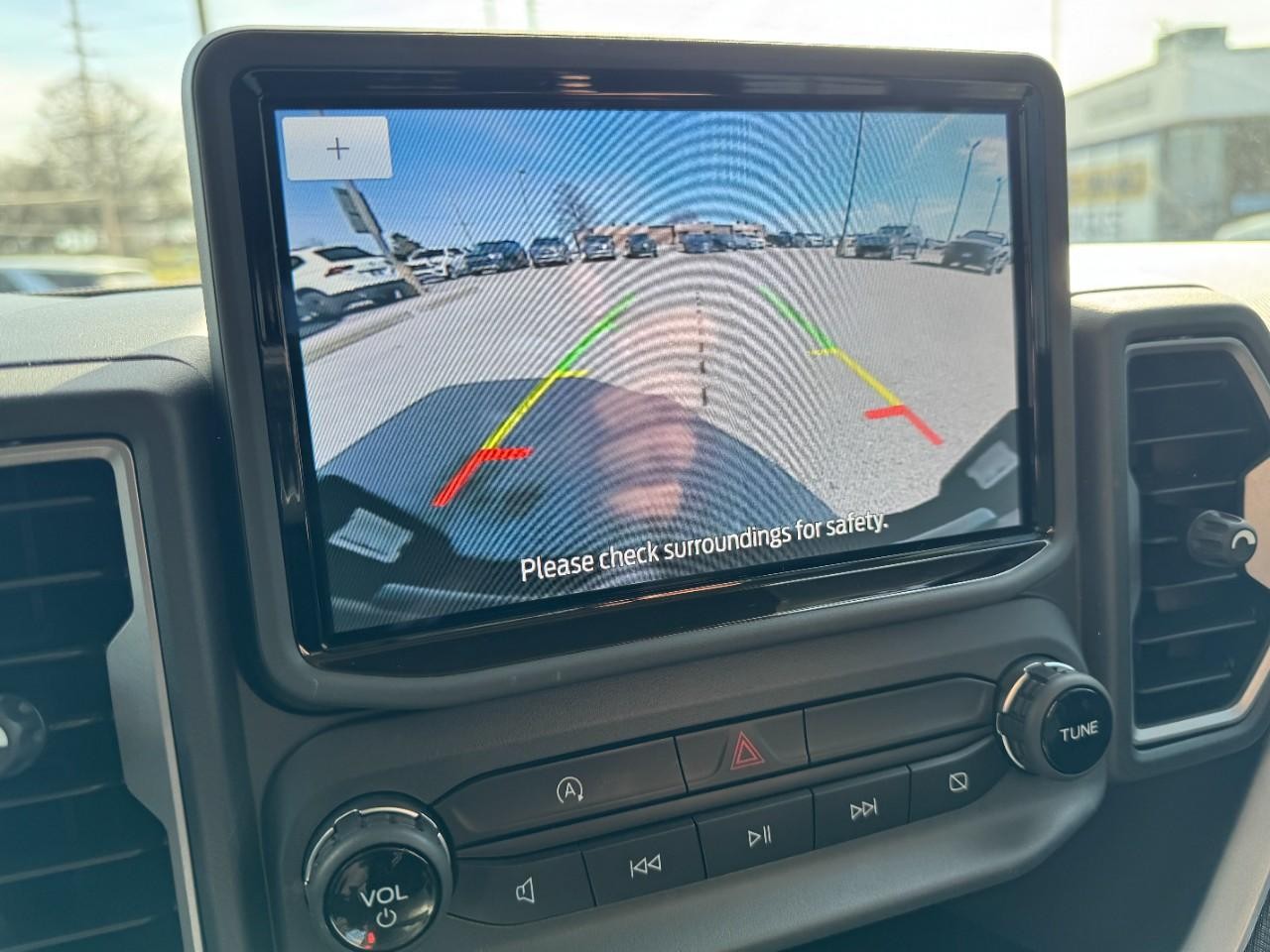 Ford Bronco Sport Vehicle Full-screen Gallery Image 20