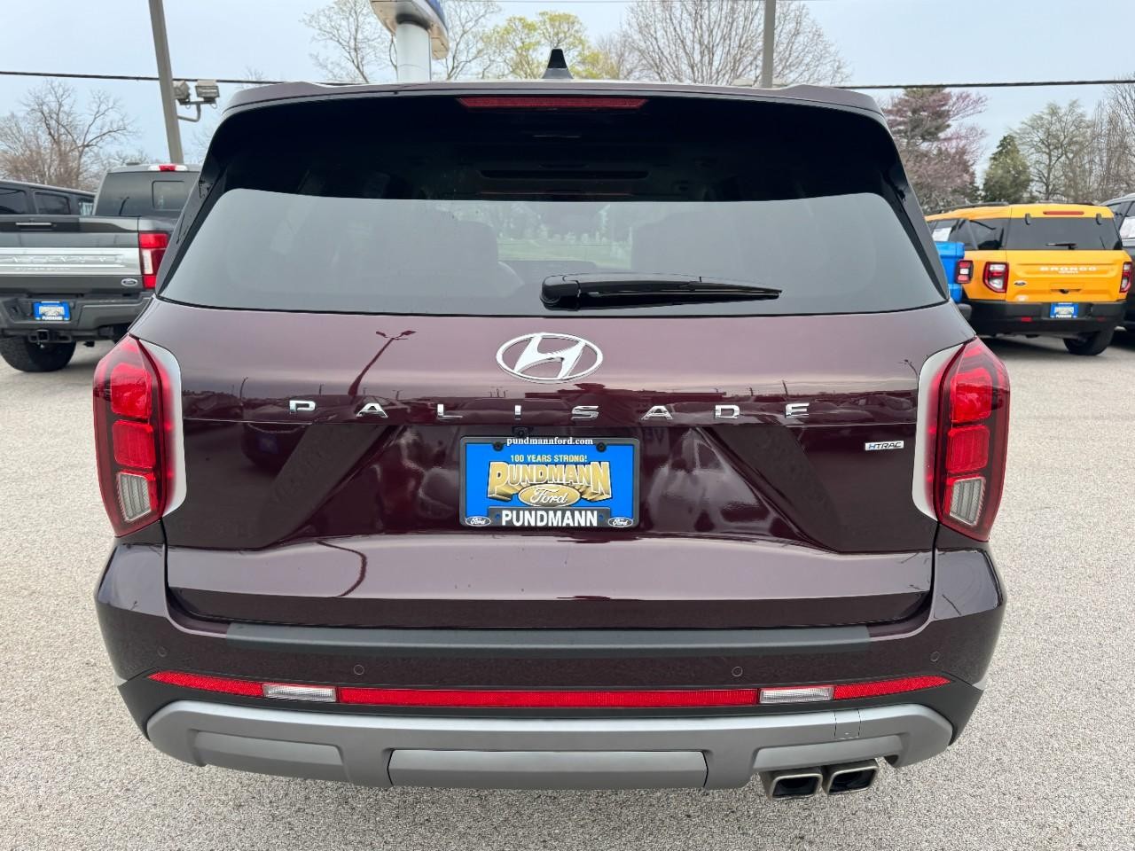 Hyundai Palisade Vehicle Full-screen Gallery Image 04