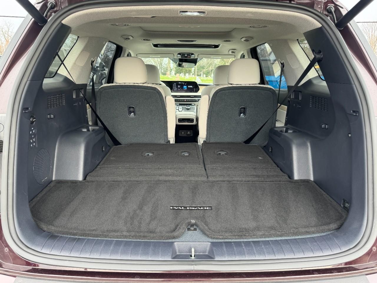 Hyundai Palisade Vehicle Full-screen Gallery Image 06