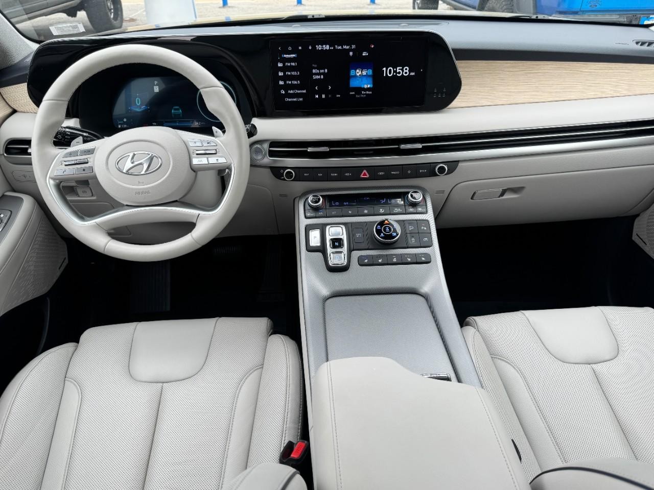 Hyundai Palisade Vehicle Full-screen Gallery Image 13