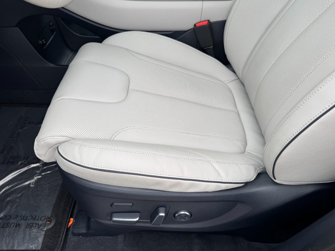 Hyundai Palisade Vehicle Full-screen Gallery Image 16