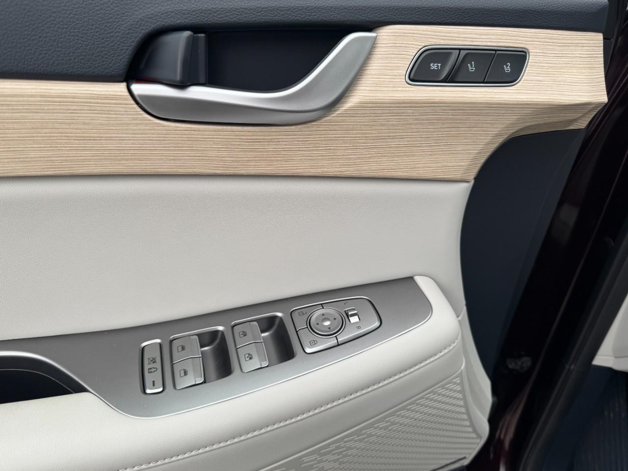 Hyundai Palisade Vehicle Full-screen Gallery Image 17