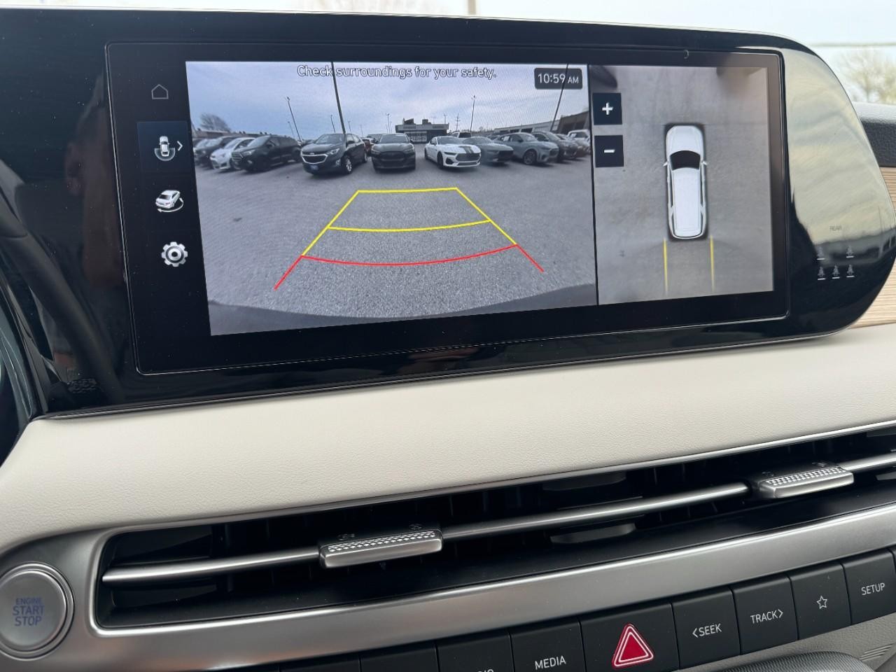 Hyundai Palisade Vehicle Full-screen Gallery Image 23