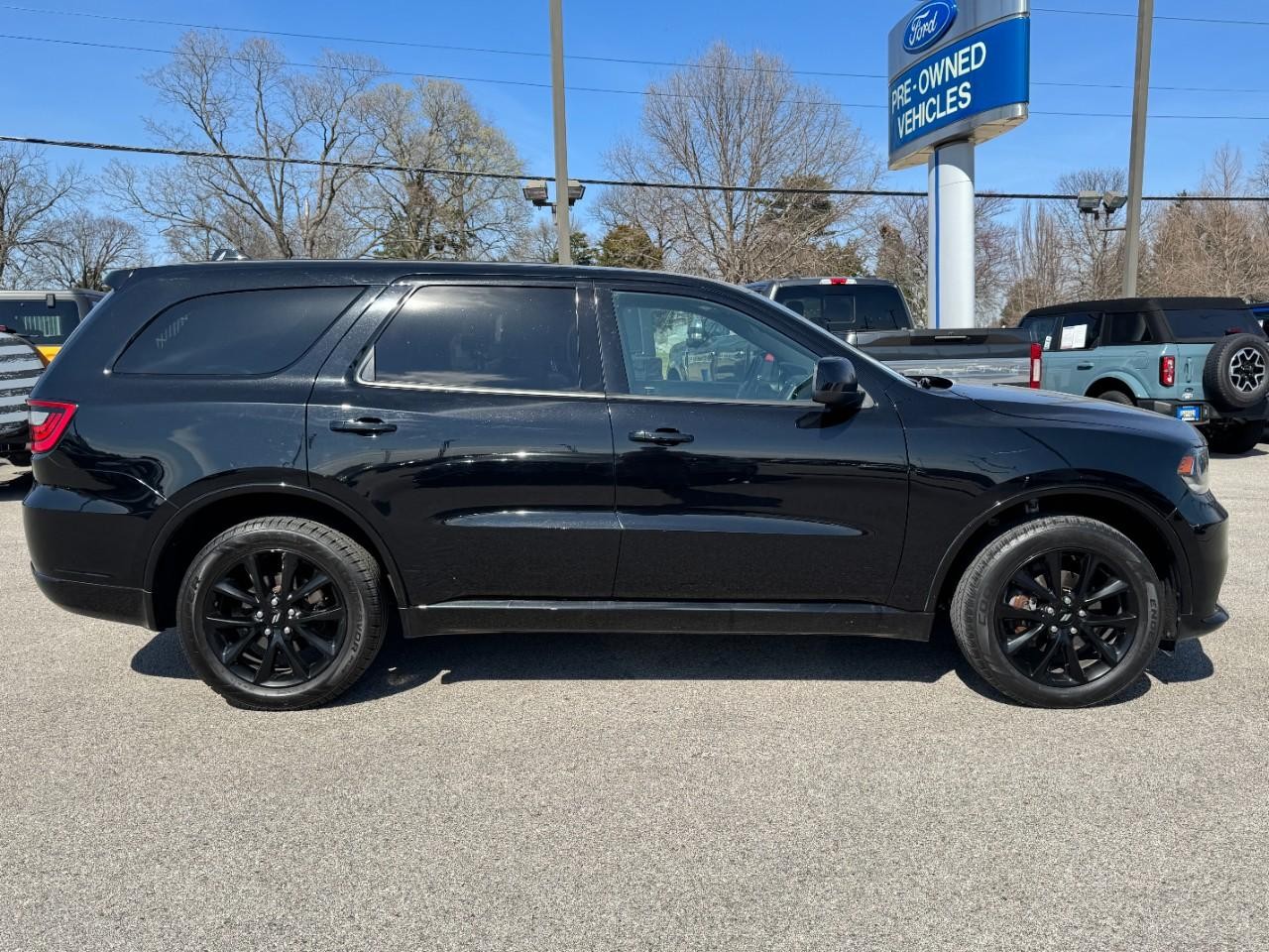 Dodge Durango Vehicle Full-screen Gallery Image 02