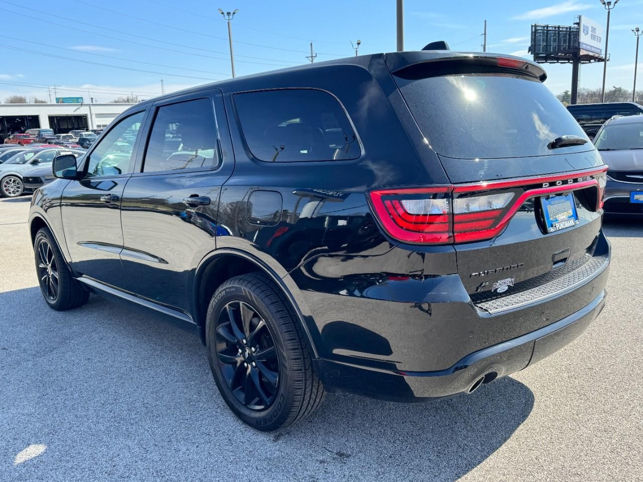 Dodge Durango Vehicle Full-screen Gallery Image 05