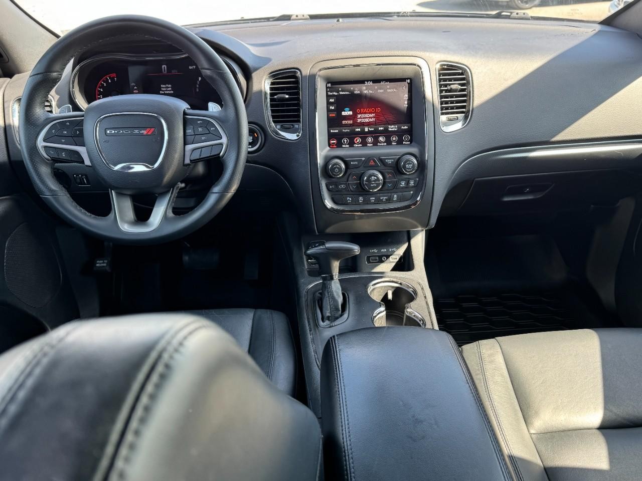 Dodge Durango Vehicle Full-screen Gallery Image 11