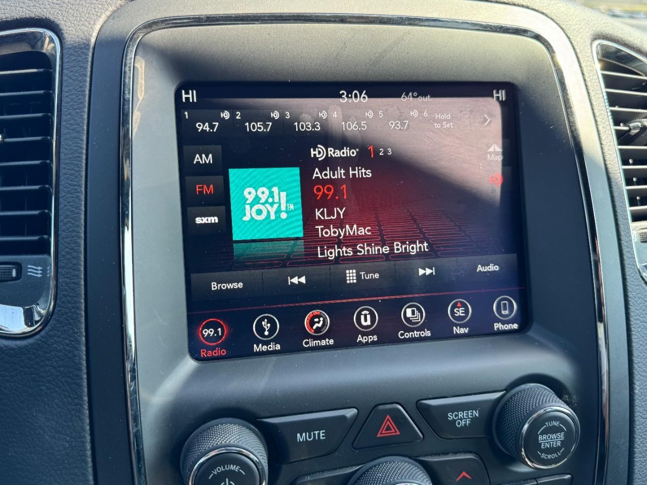 Dodge Durango Vehicle Full-screen Gallery Image 19