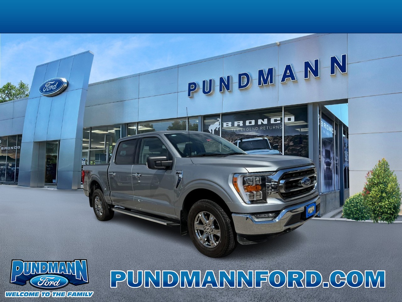 Iconic Silver Metallic 2023 Ford F-150 XLT SuperCrew 4WD Pickup Truck Four-Wheel Drive Automatic