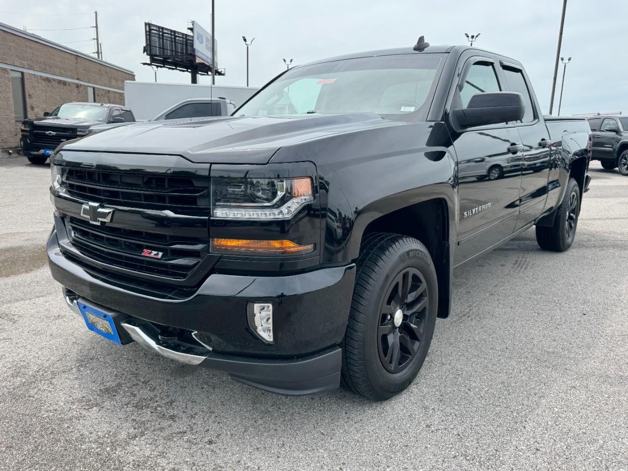 Chevrolet Silverado 1500 LD Vehicle Full-screen Gallery Image 08