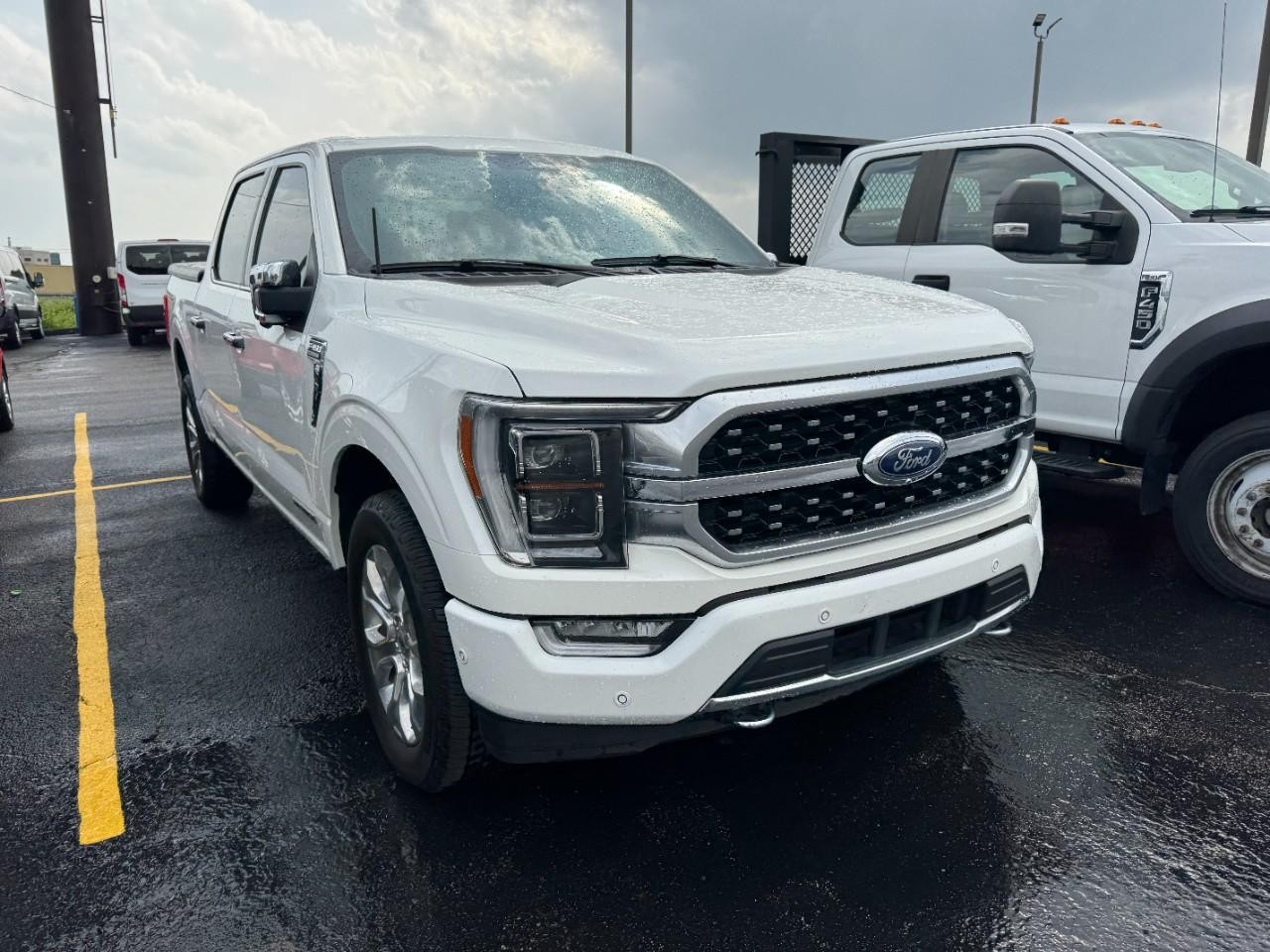 Ford F-150 Vehicle Full-screen Gallery Image 05