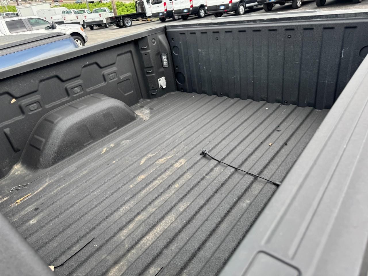 Chevrolet Silverado 1500 Vehicle Full-screen Gallery Image 07