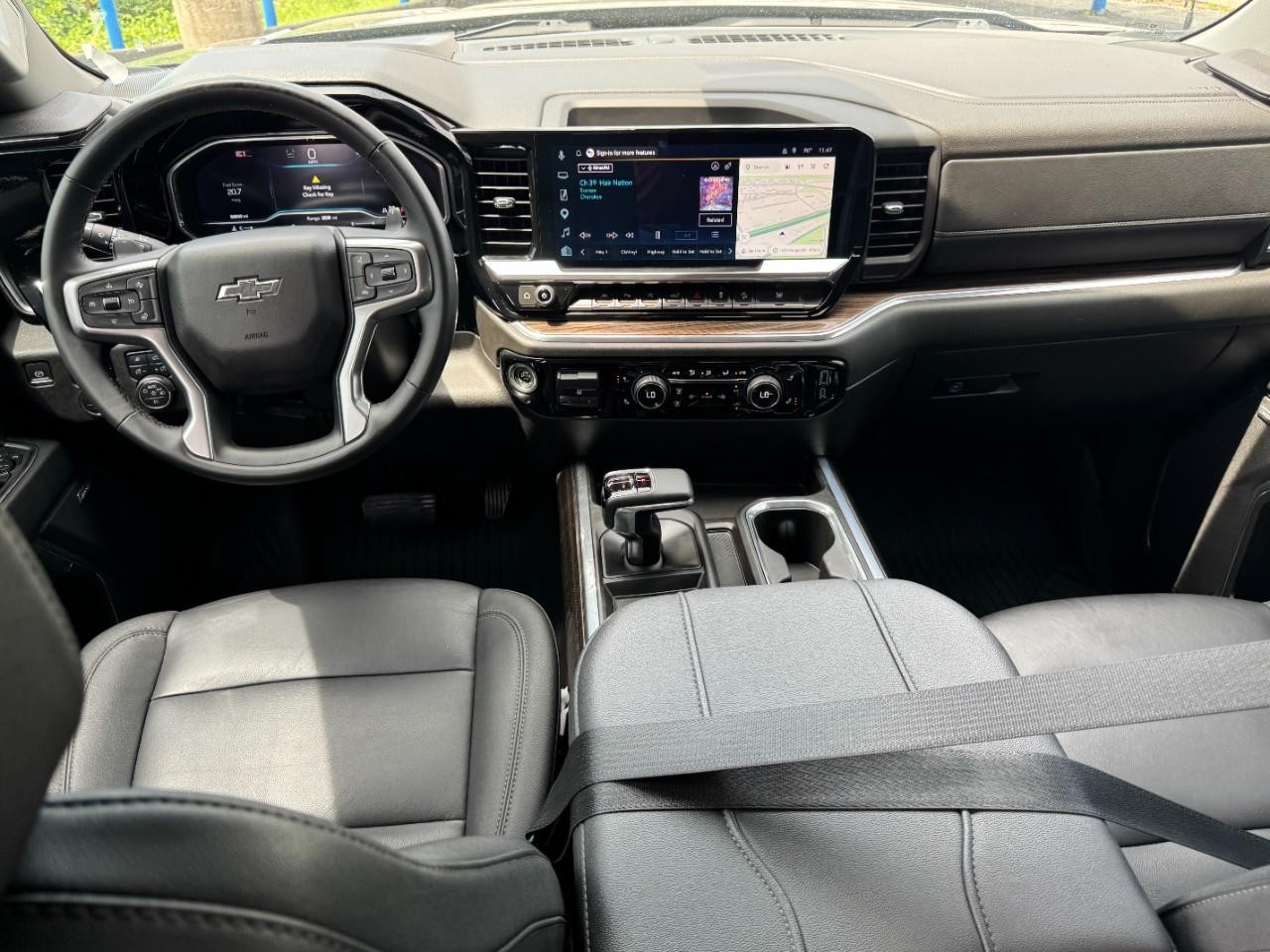 Chevrolet Silverado 1500 Vehicle Full-screen Gallery Image 11