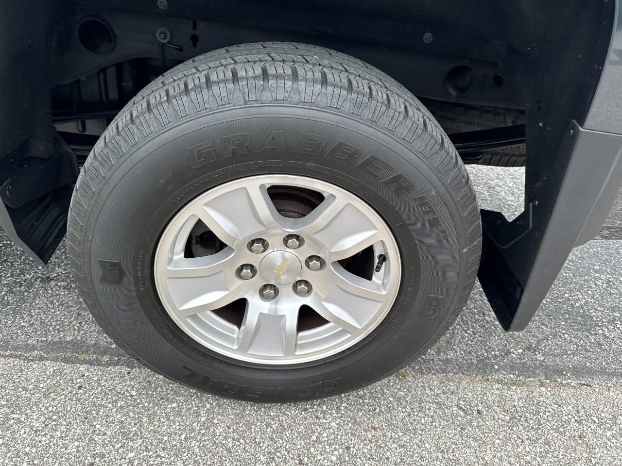Chevrolet Silverado 1500 Vehicle Full-screen Gallery Image 06