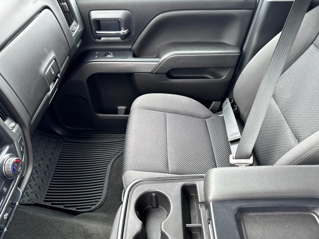 Chevrolet Silverado 1500 Vehicle Full-screen Gallery Image 11