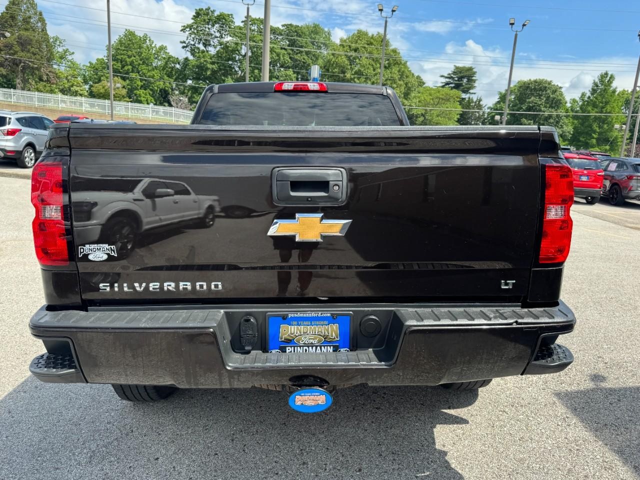 Chevrolet Silverado 1500 Vehicle Full-screen Gallery Image 04