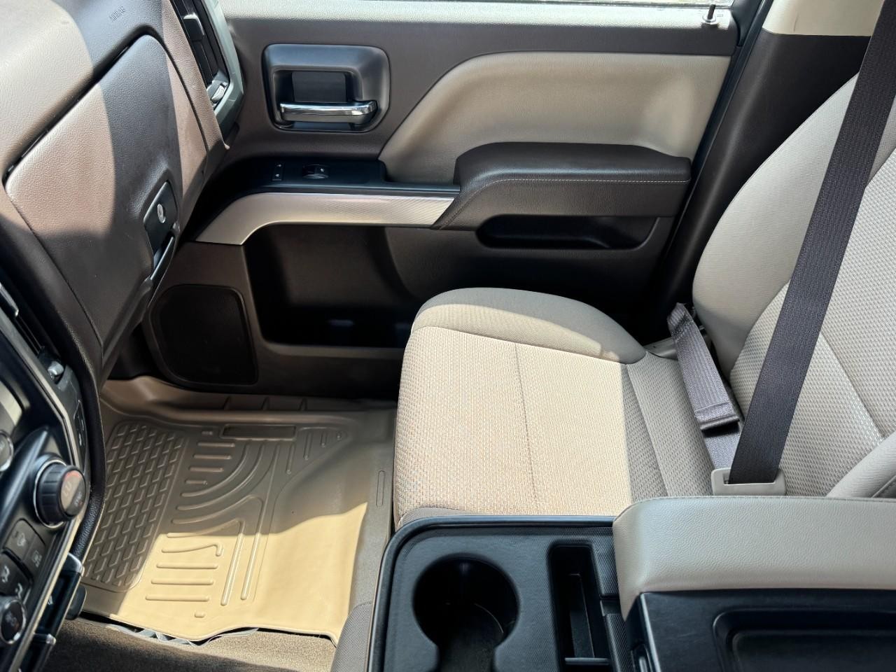 Chevrolet Silverado 1500 Vehicle Full-screen Gallery Image 11