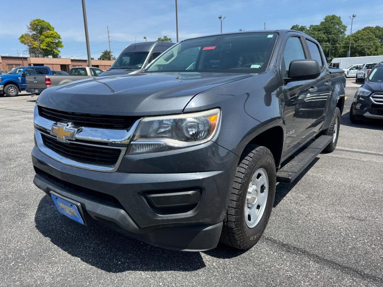 Chevrolet Colorado Vehicle Full-screen Gallery Image 09