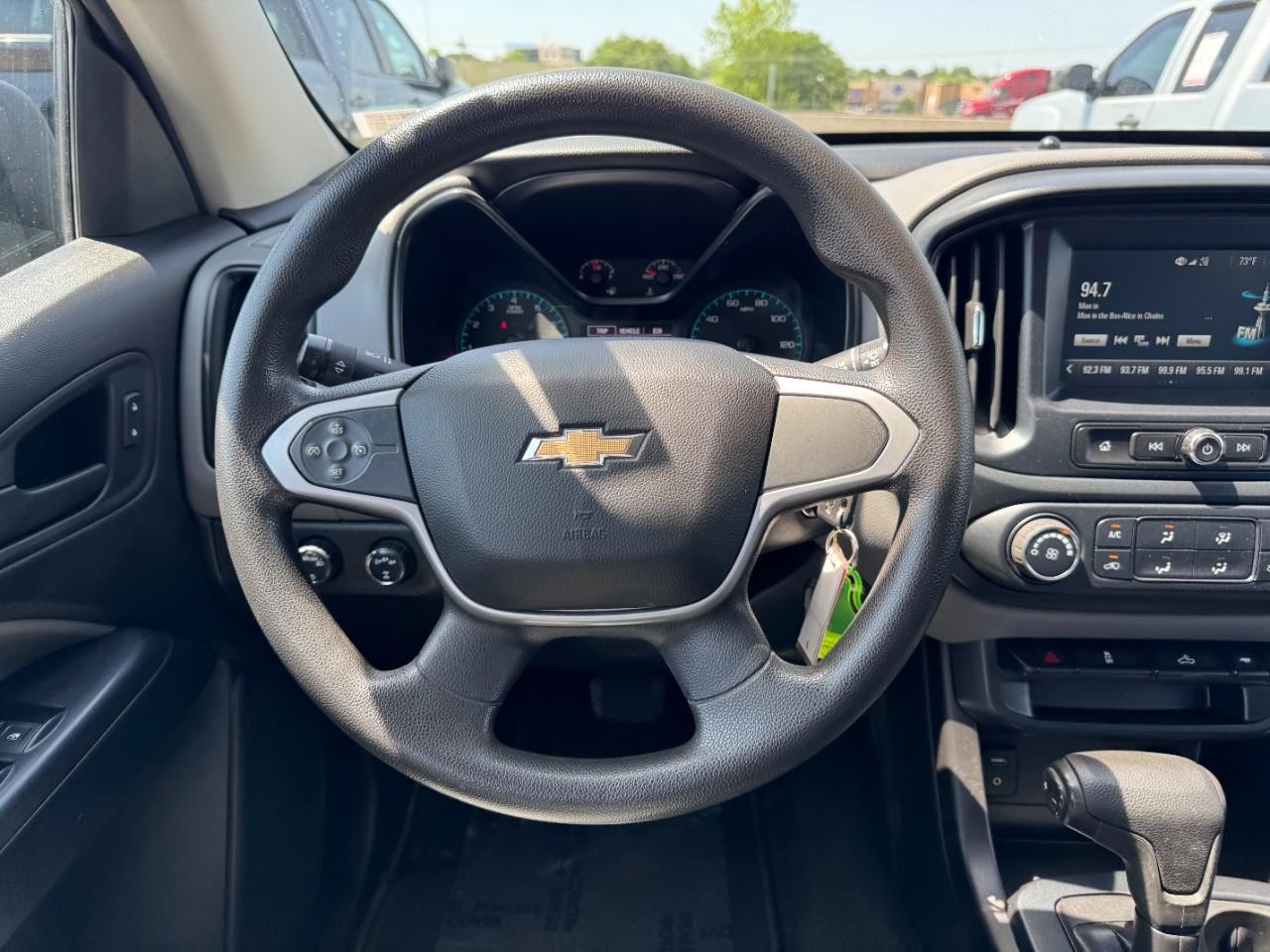 Chevrolet Colorado Vehicle Full-screen Gallery Image 13