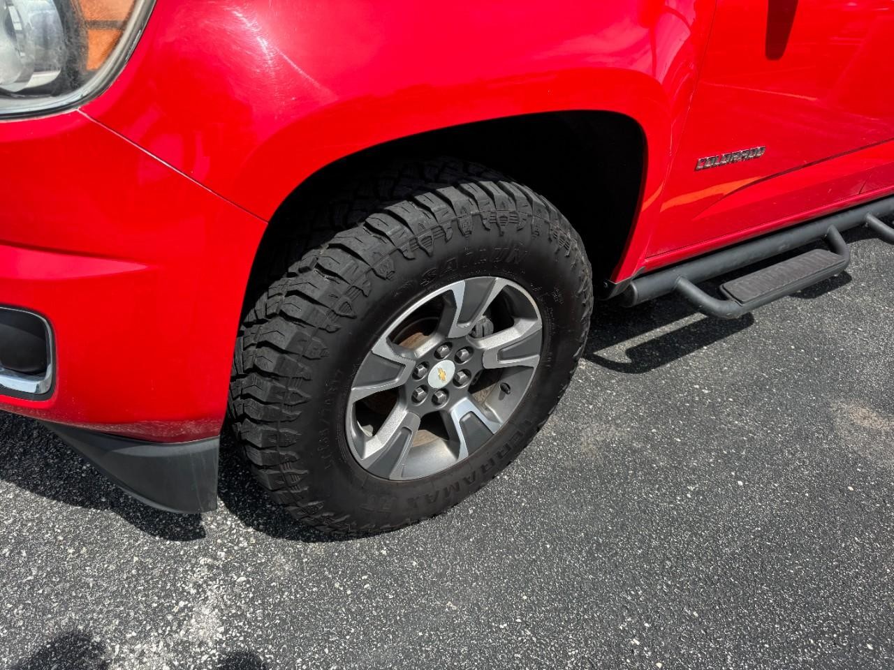 Chevrolet Colorado Vehicle Full-screen Gallery Image 04