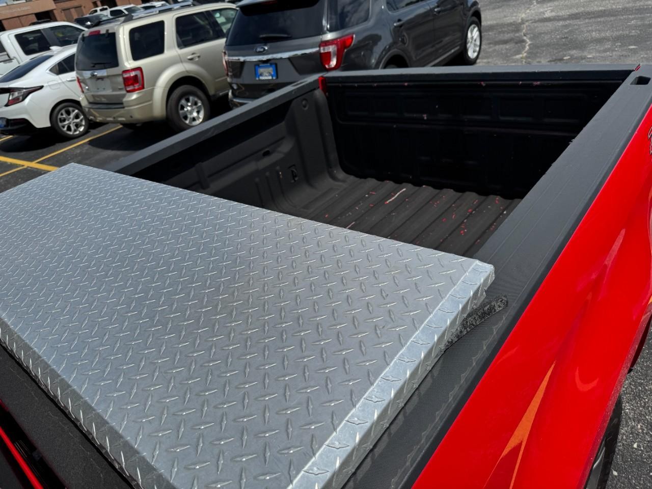 Chevrolet Colorado Vehicle Full-screen Gallery Image 06