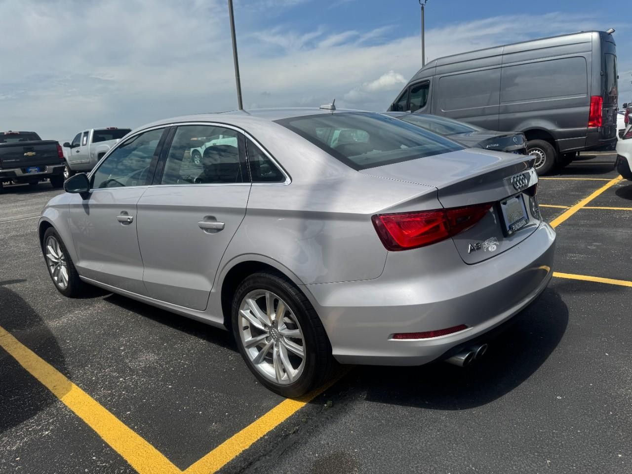 Audi A3 Vehicle Full-screen Gallery Image 07